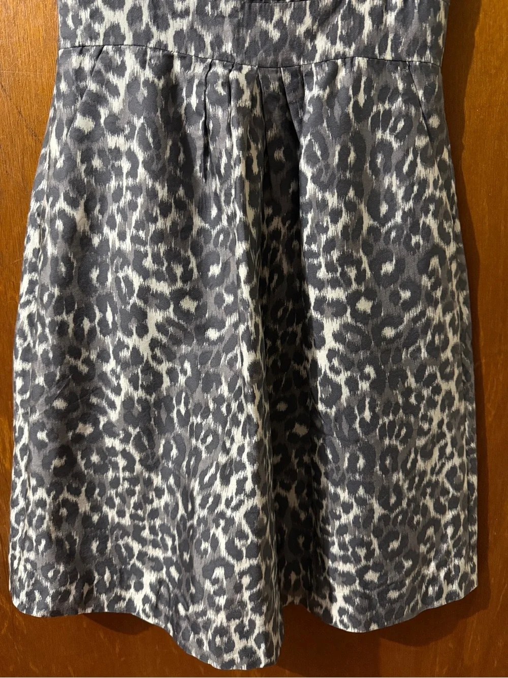 EUC Kate Spade Sleeveless Grey Leopard Print Fit & Flare Dress - Size 6